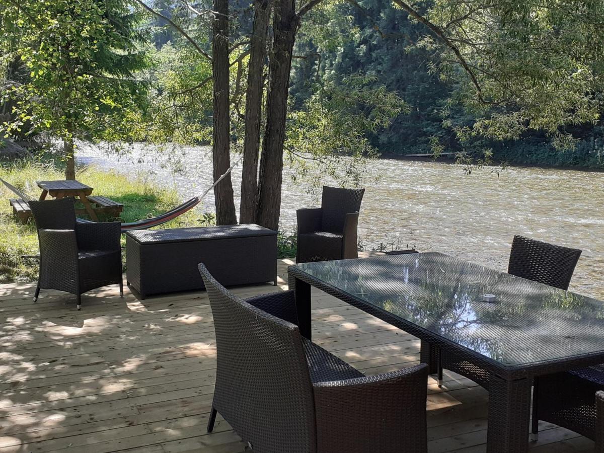 La Malu' Bistritei - Casutele Valea Stanii Hotel Eksteriør billede